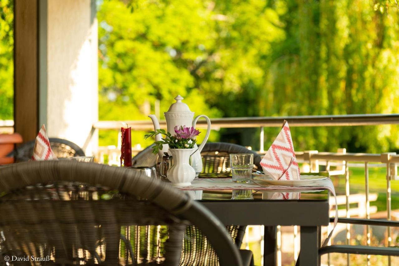 Hotel Wasserschloesschen Naumburg  Bagian luar foto