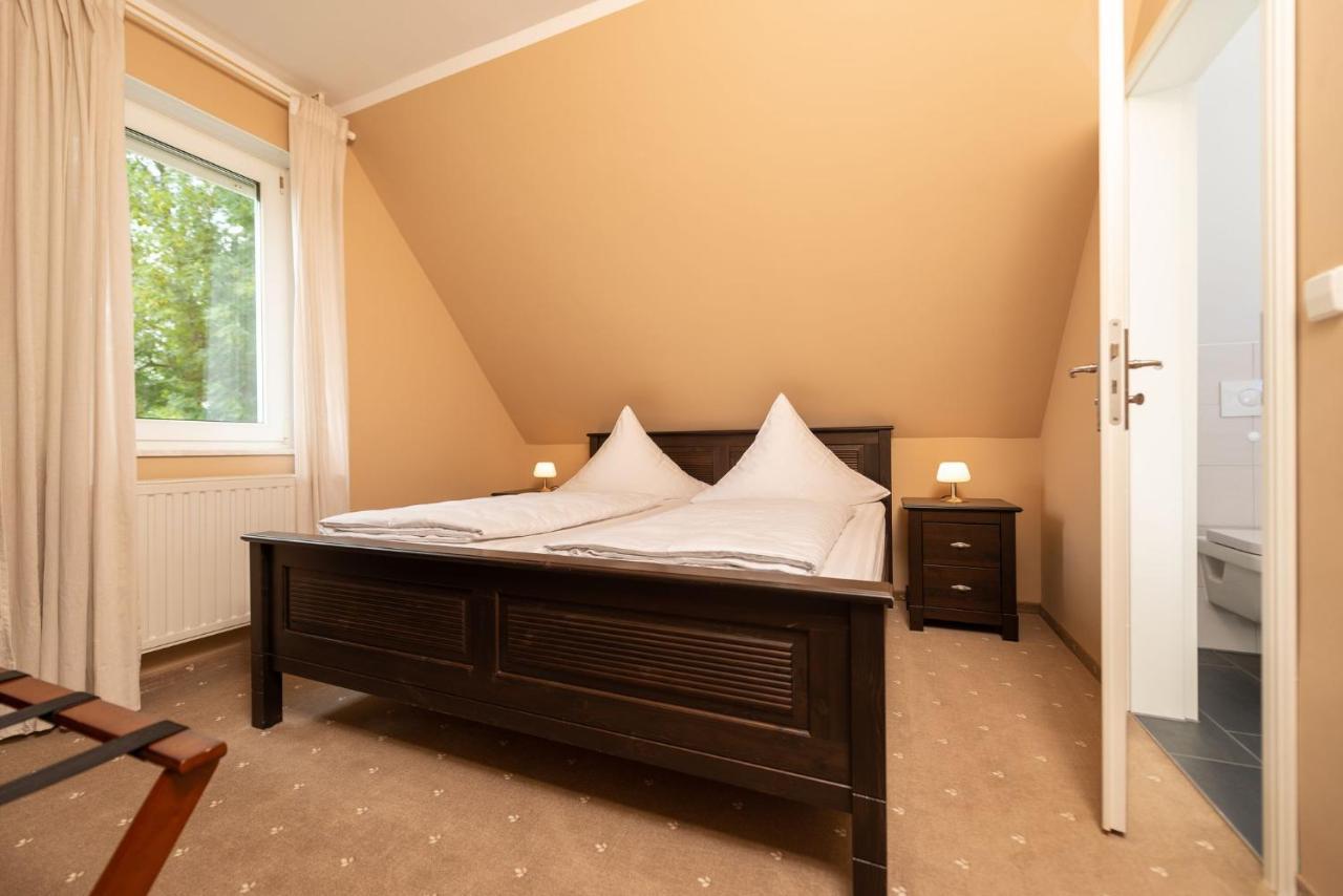 Hotel Wasserschloesschen Naumburg  Bagian luar foto
